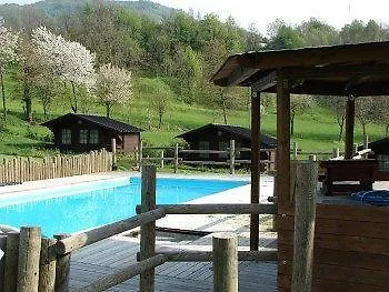 Stura River Village Rafting פארק נופש 2*