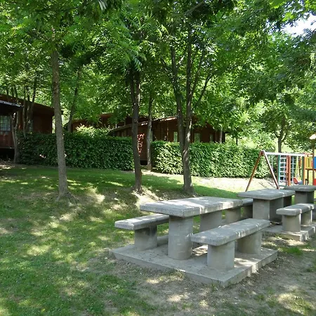 Stura River Village Rafting פארק נופש 2*