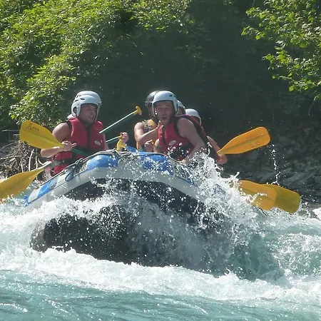 홀리데이파크 Stura River Village Rafting